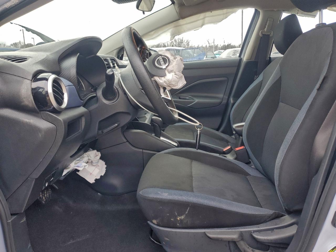 2024 NISSAN VERSA SV photo 7
