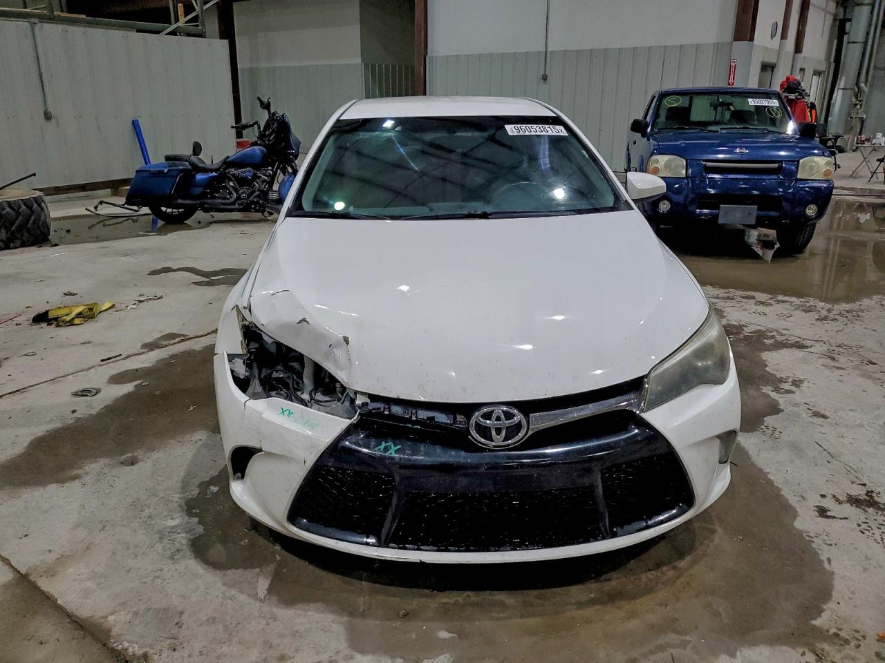 2016 TOYOTA CAMRY SE photo 9