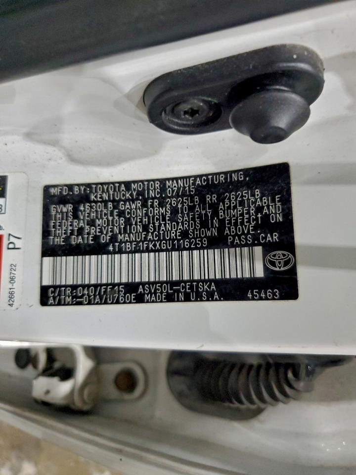 2016 TOYOTA CAMRY SE photo 23