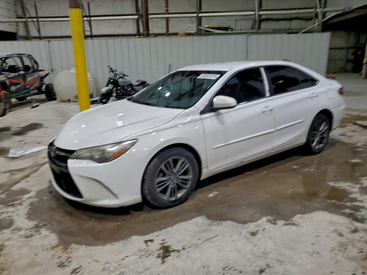 2016 TOYOTA CAMRY