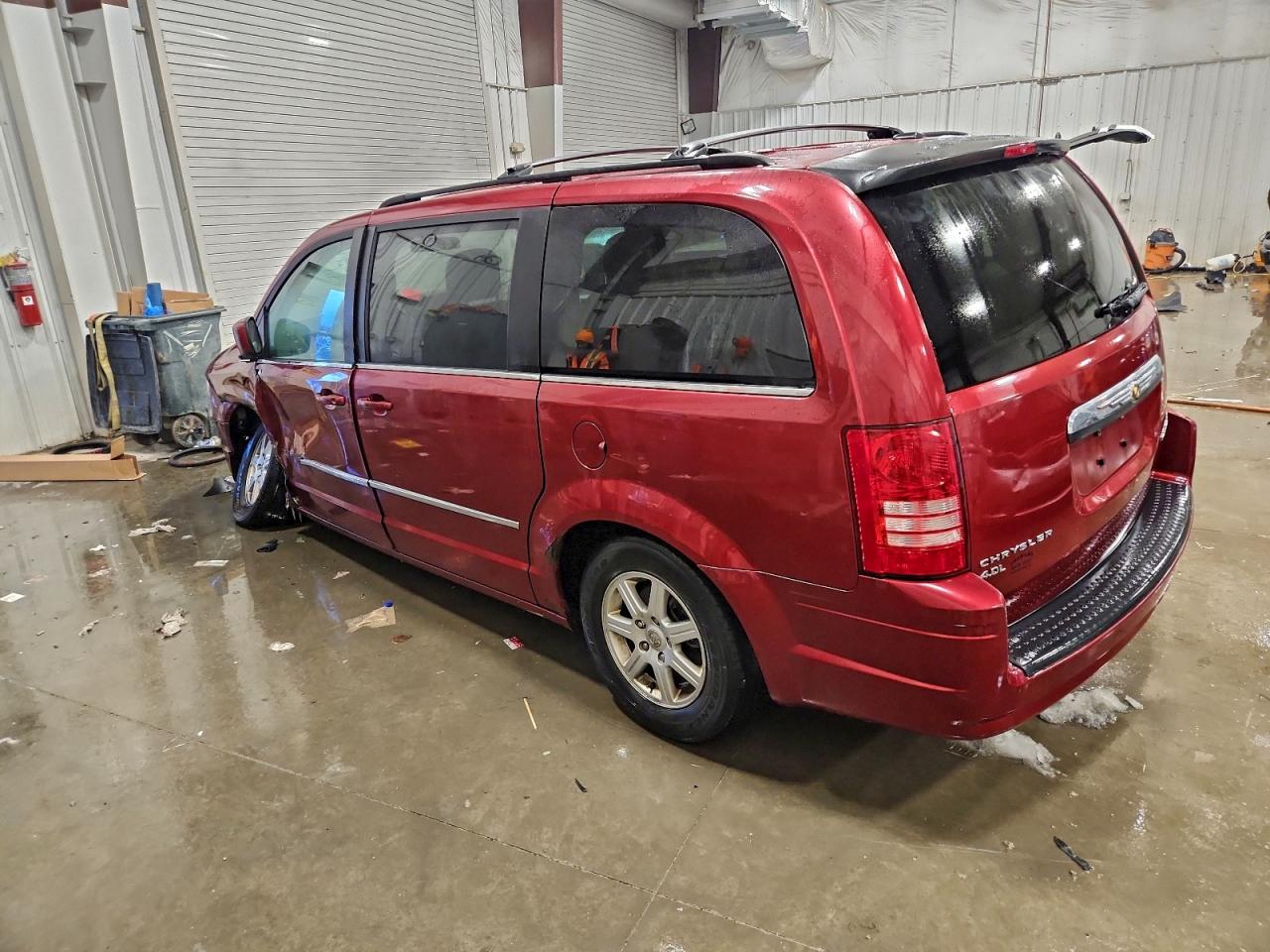 2010 CHRYSLER TOWN & COUNTRY
