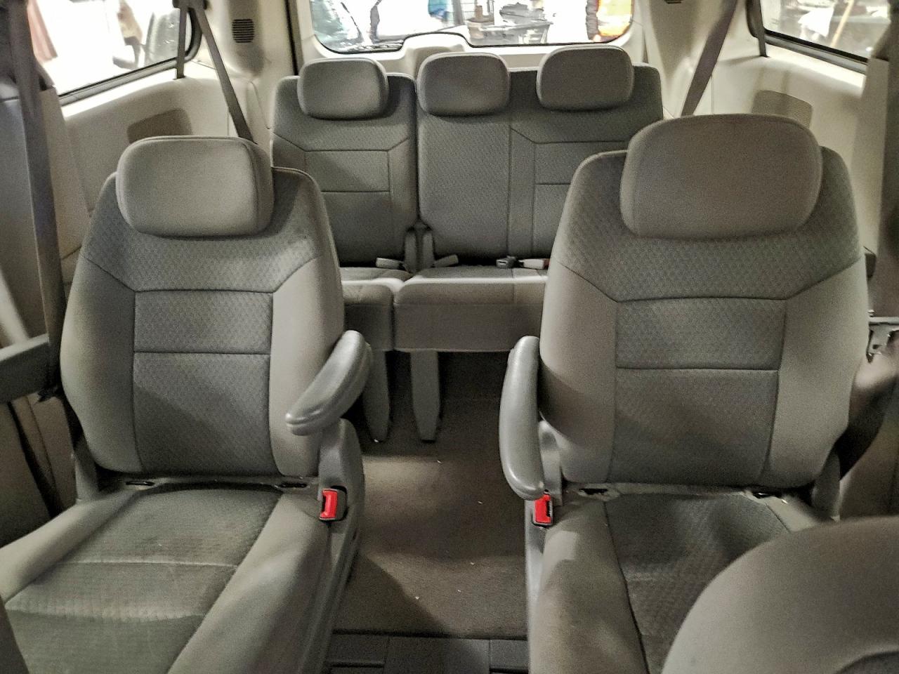 2010 CHRYSLER TOWN & COUNTRY TOURING photo 17