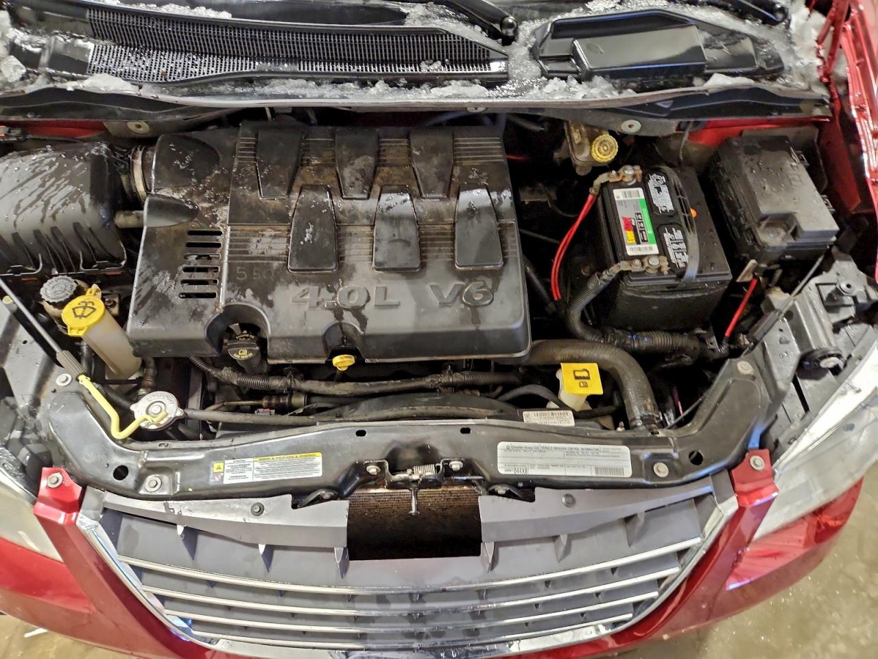 2010 CHRYSLER TOWN & COUNTRY TOURING photo 21
