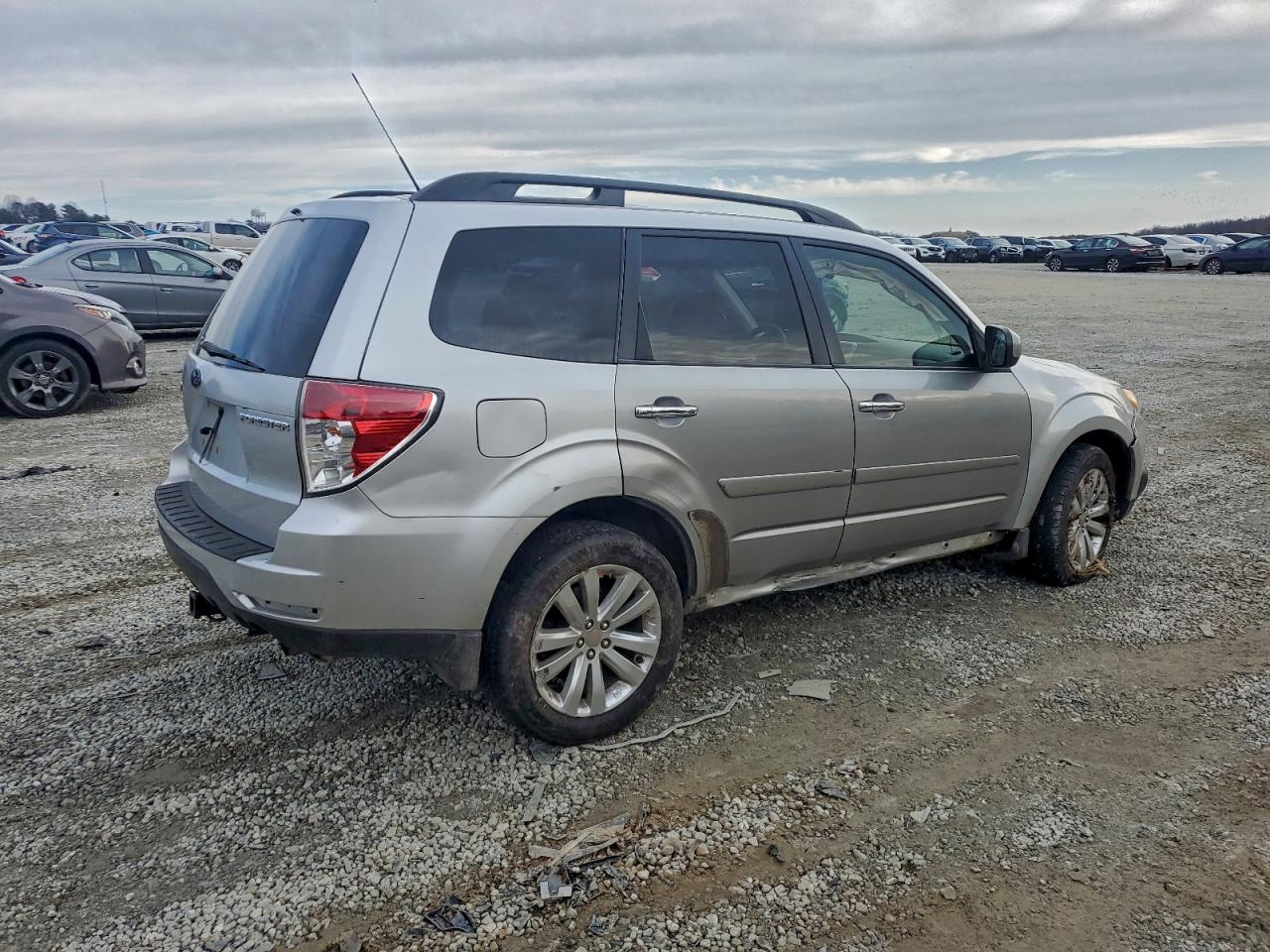 2011 SUBARU FORESTER 2.5X PREMIUM photo 5