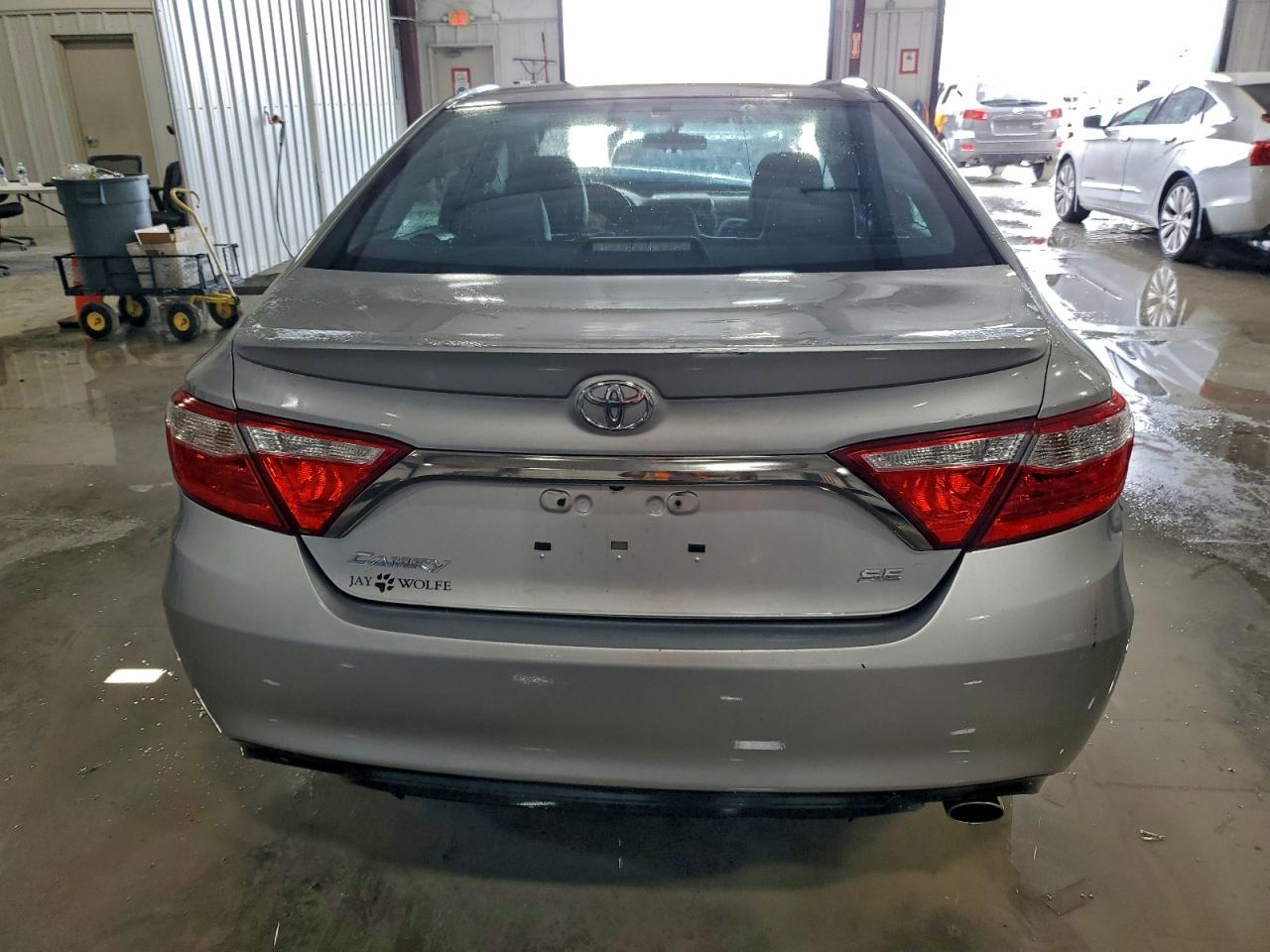 2017 TOYOTA CAMRY photo 6
