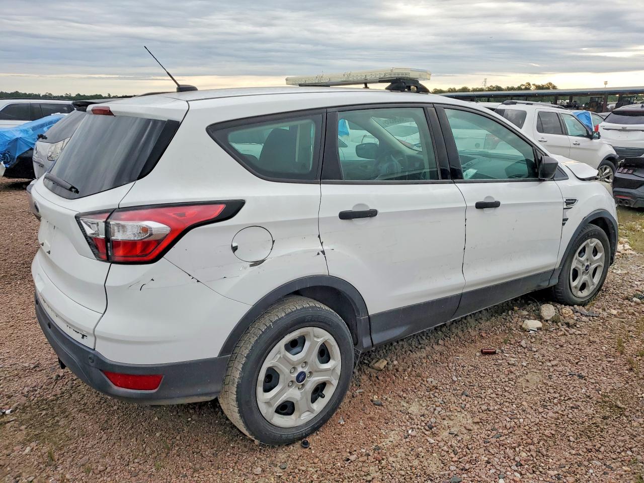 2018 FORD ESCAPE S photo 5
