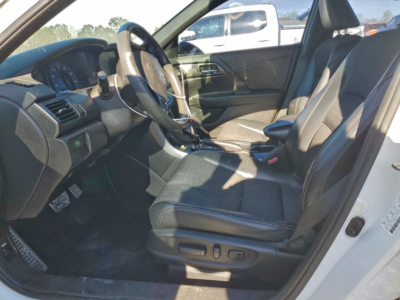 2016 HONDA ACCORD SPORT photo 7