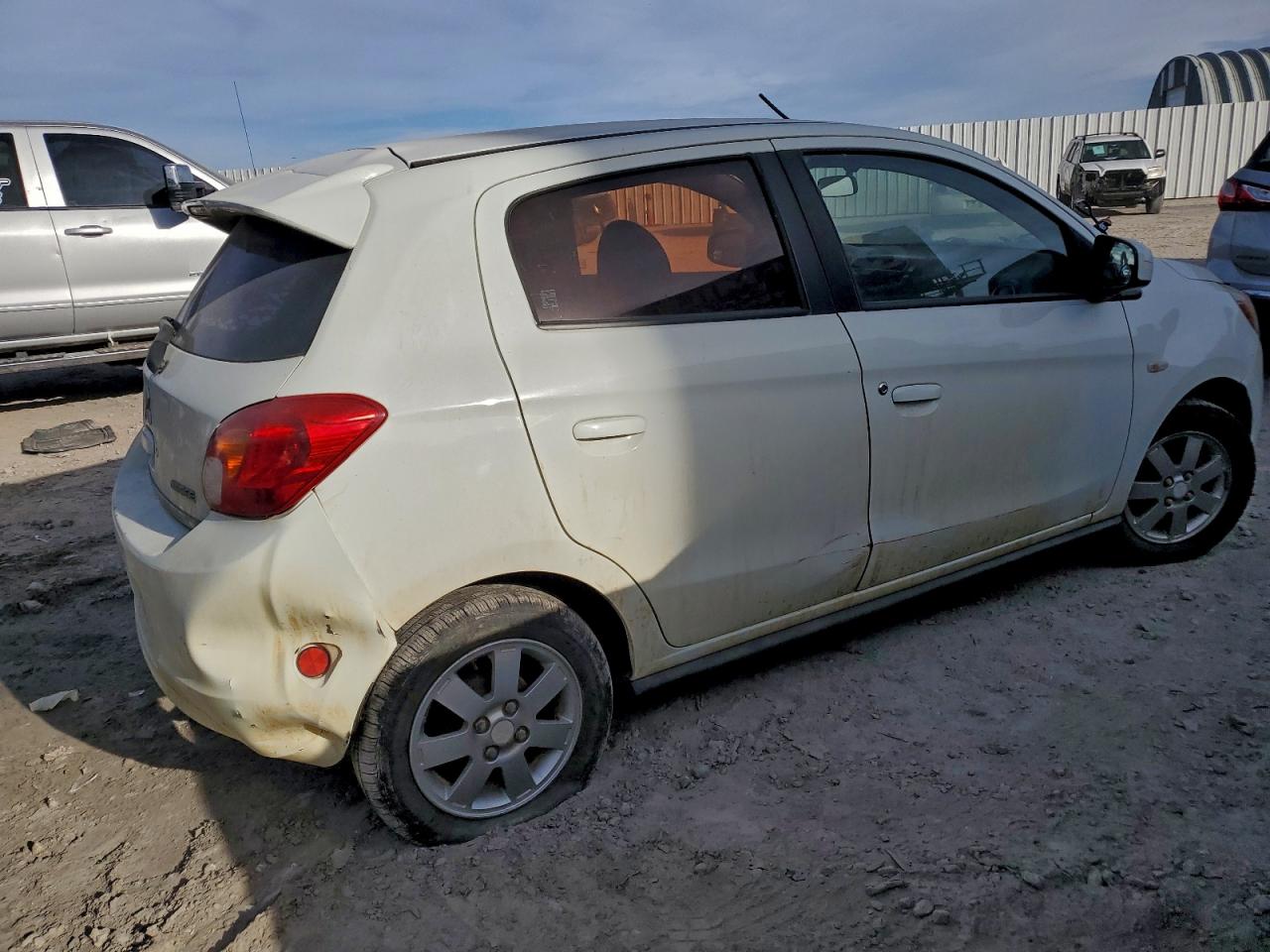 2014 MITSUBISHI MIRAGE ES photo 5