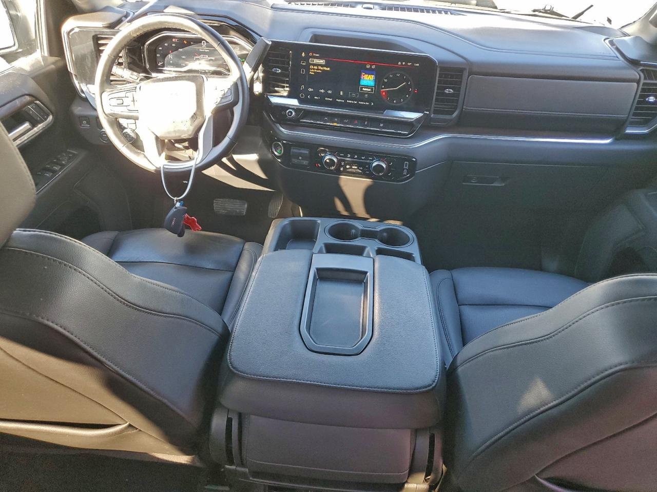 2025 GMC SIERRA C1500 SLT photo 8