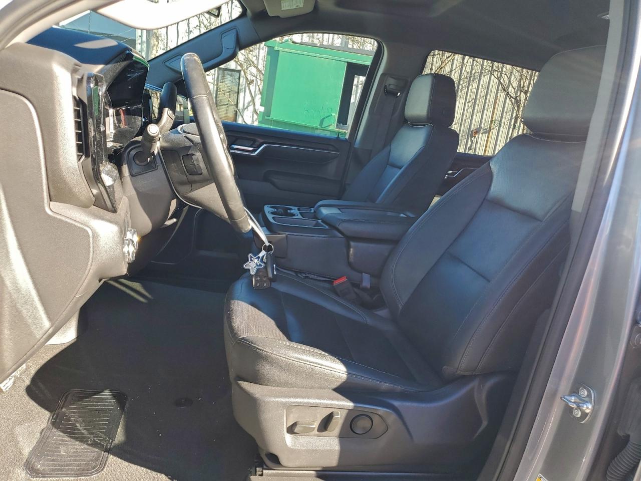 2025 GMC SIERRA C1500 SLT photo 7