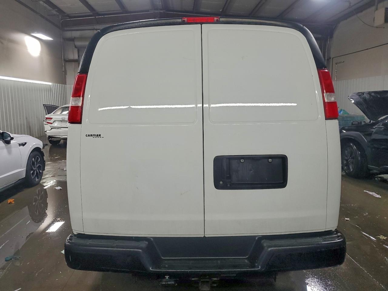 2020 GMC SAVANA G2500 photo 6