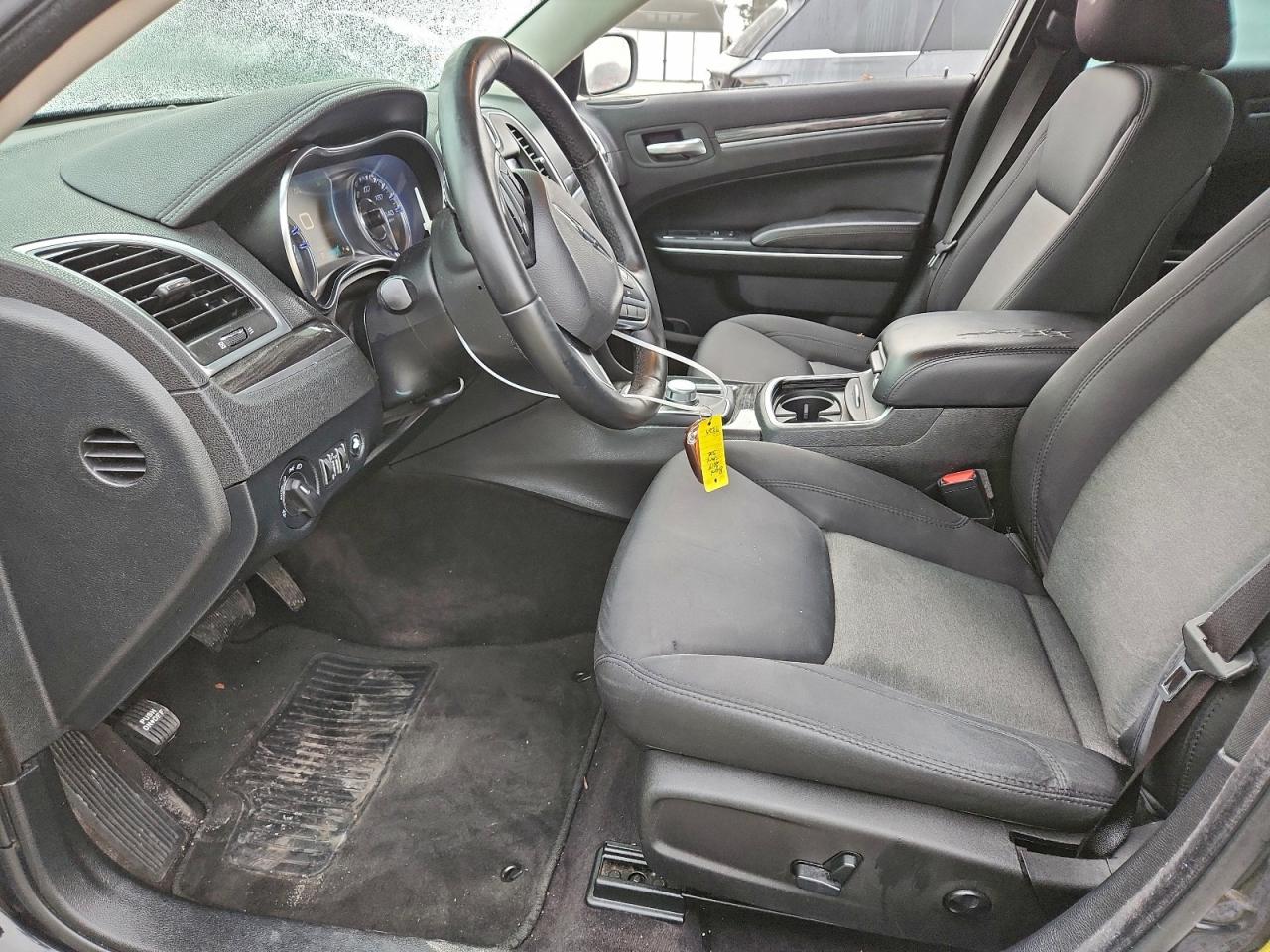2018 CHRYSLER 300 TOURING photo 7
