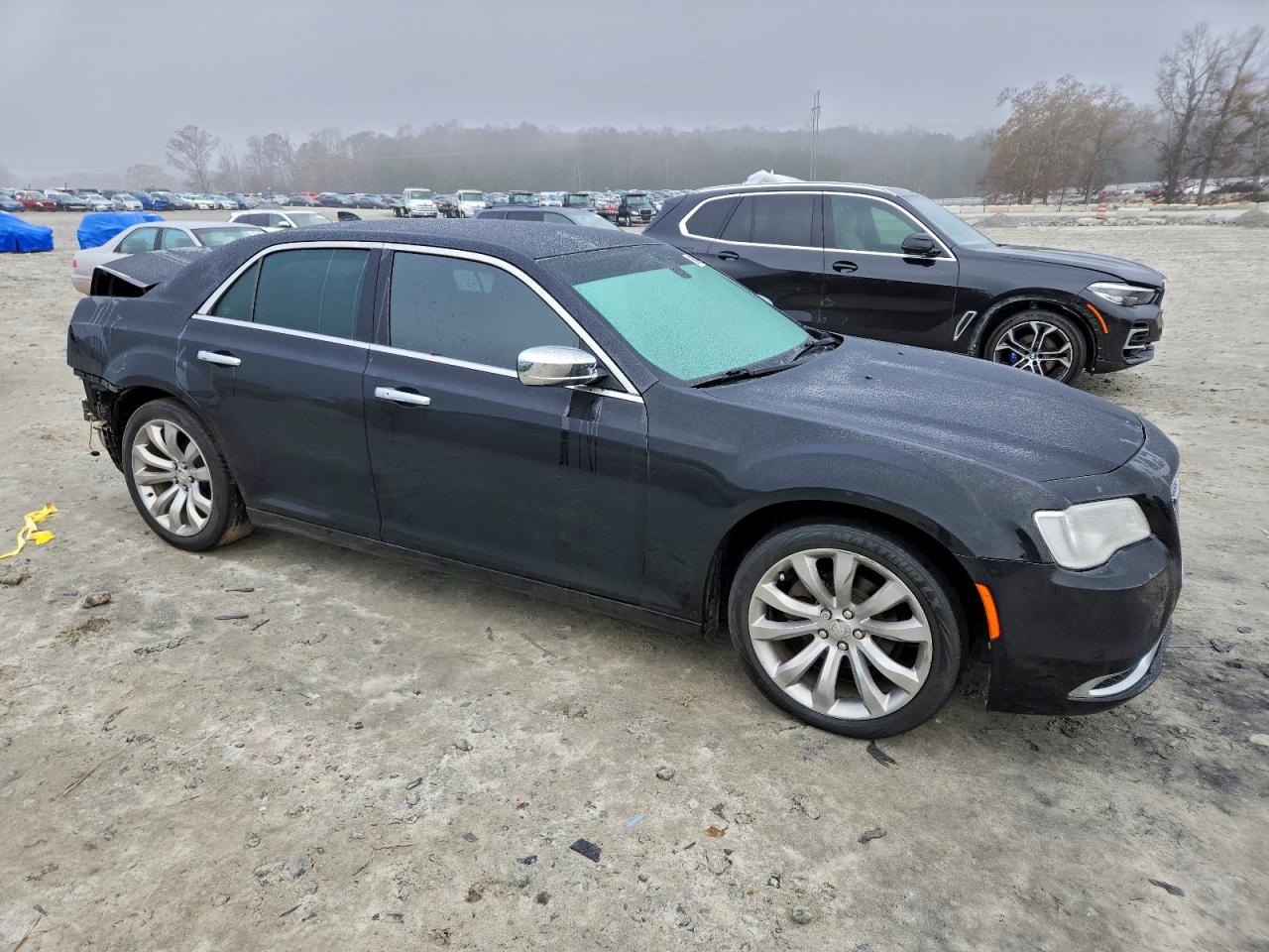 2018 CHRYSLER 300 TOURING photo 4