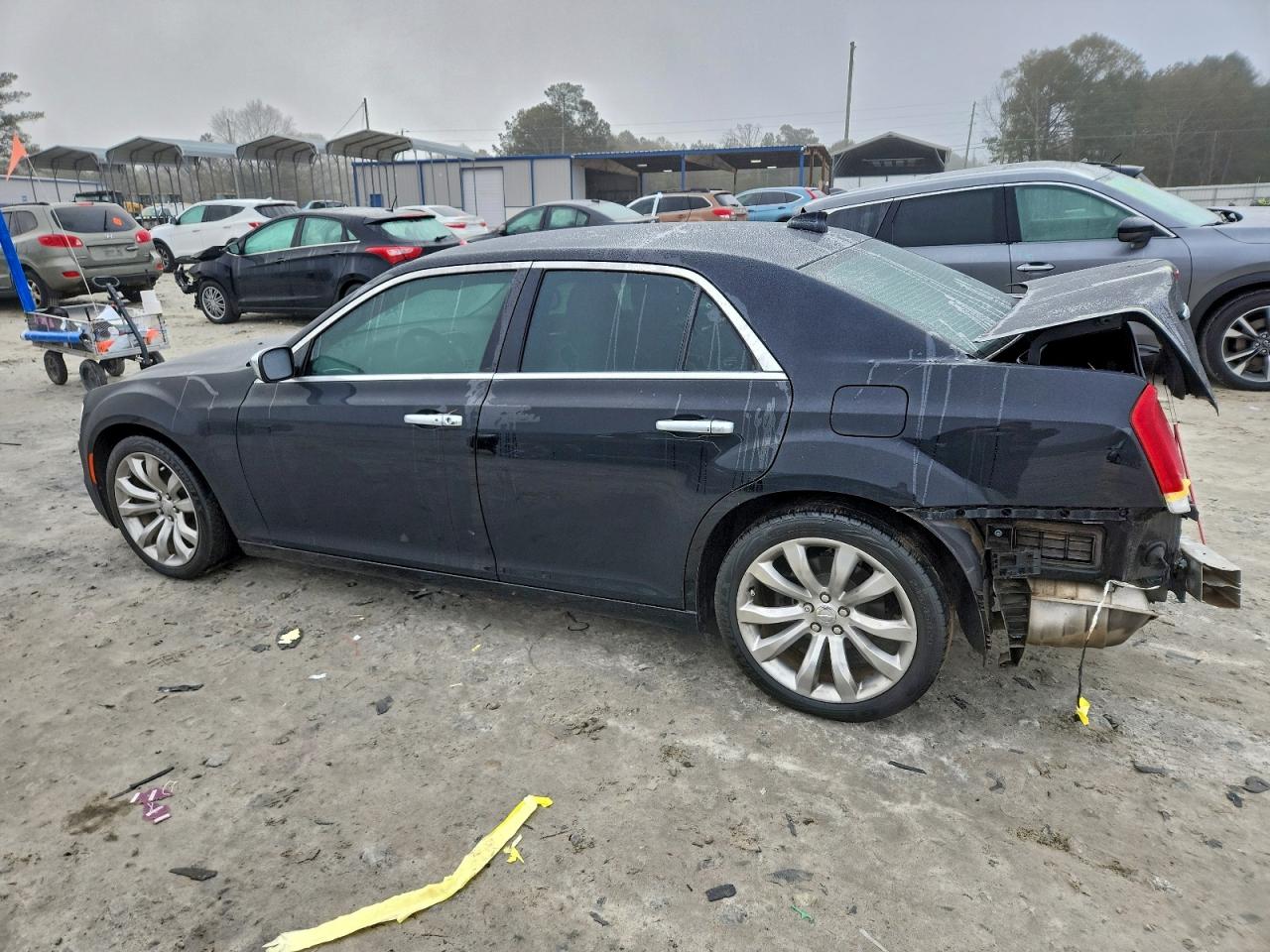 2018 CHRYSLER 300 TOURING photo 2