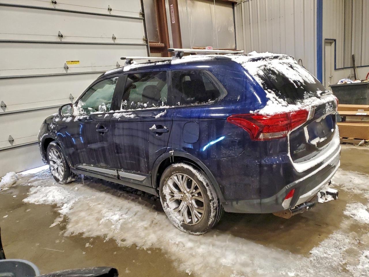 2016 MITSUBISHI OUTLANDER SE photo 3