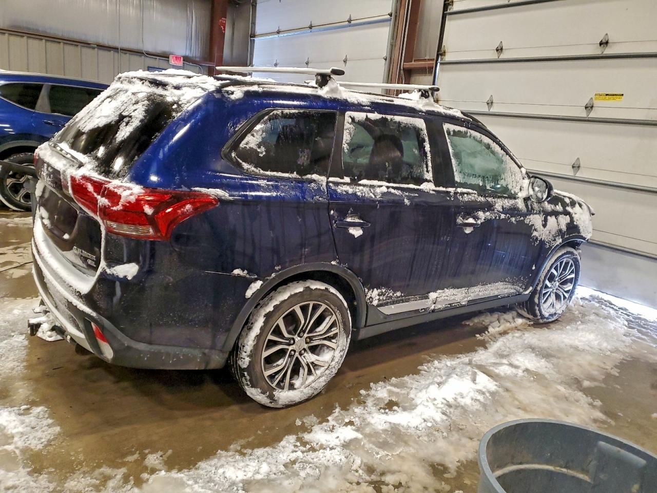 2016 MITSUBISHI OUTLANDER SE photo 5