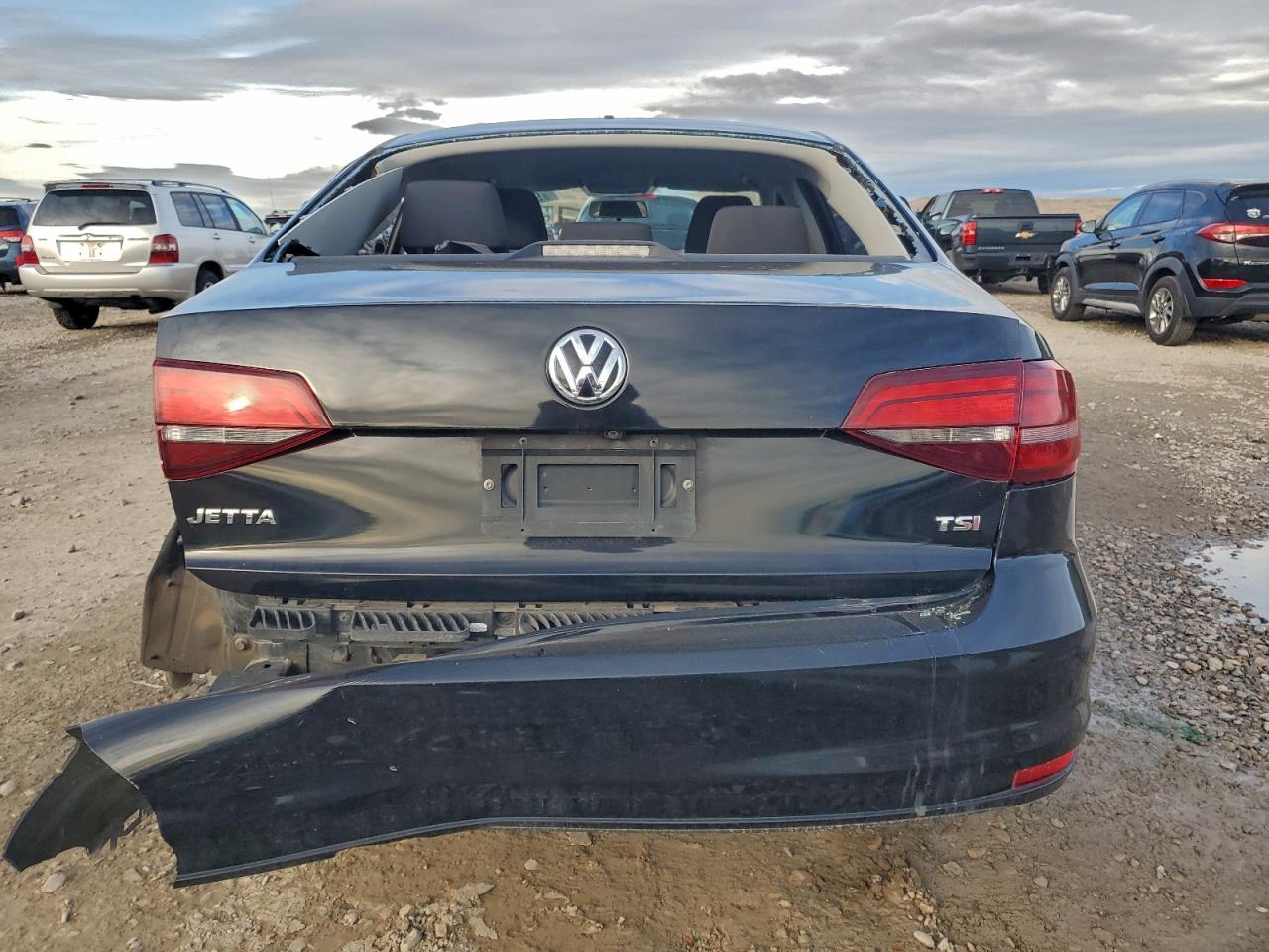2017 VOLKSWAGEN JETTA photo 6