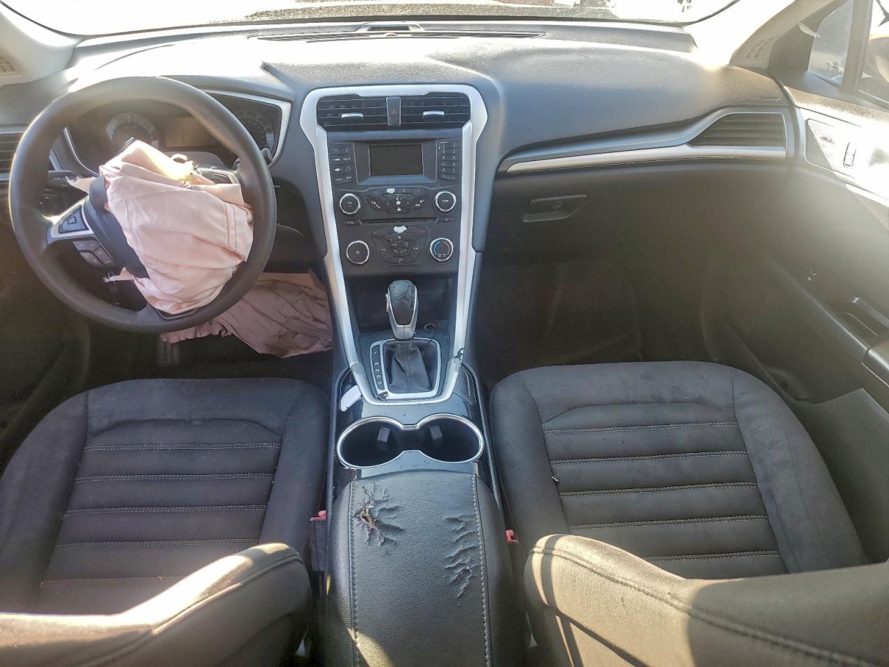 2015 FORD FUSION SE photo 15