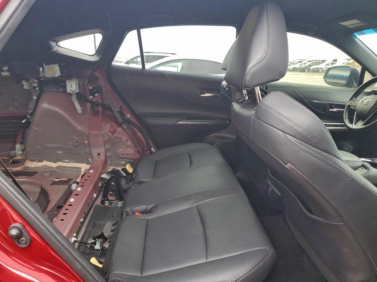 2022 TOYOTA VENZA LE photo 30