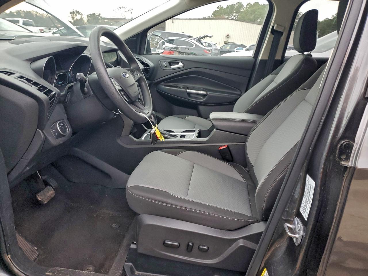 2019 FORD ESCAPE SE photo 19
