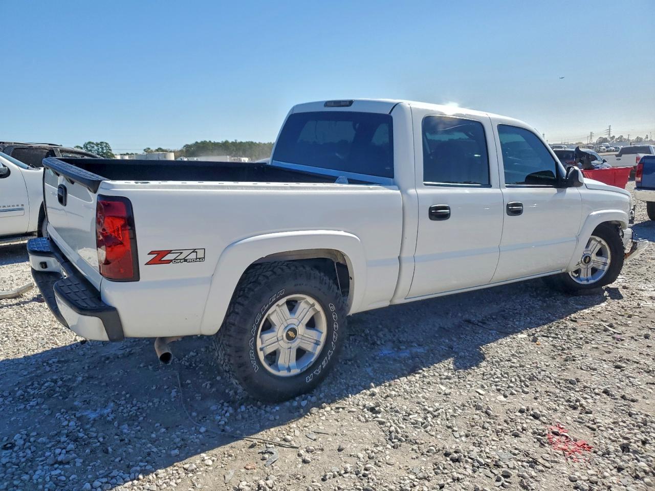 2006 CHEVROLET SILVERADO K1500 photo 3