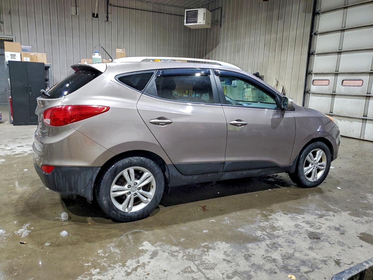 2013 HYUNDAI TUCSON GLS photo 3