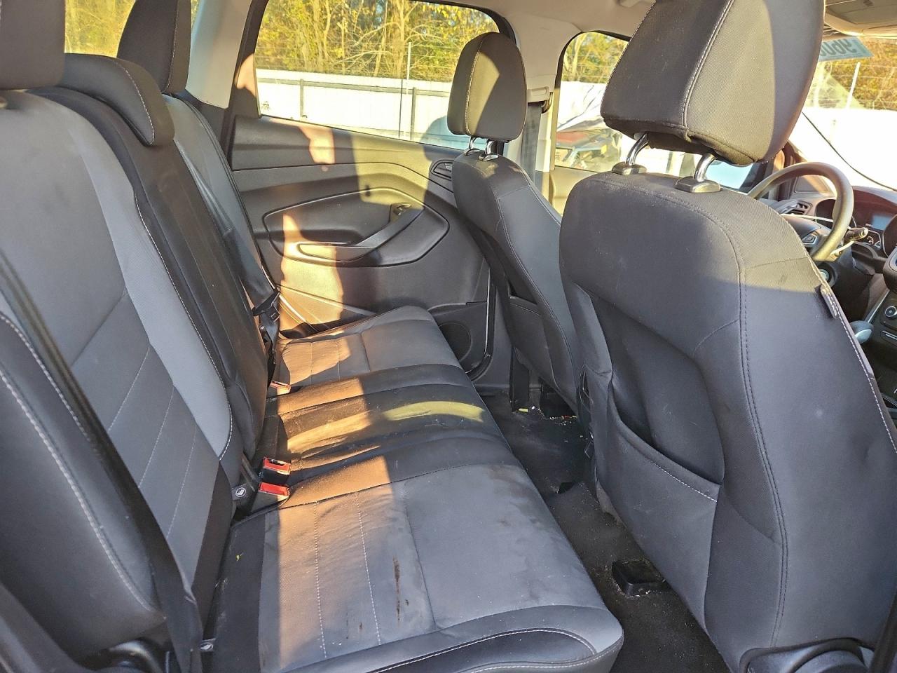 2017 FORD ESCAPE S photo 21