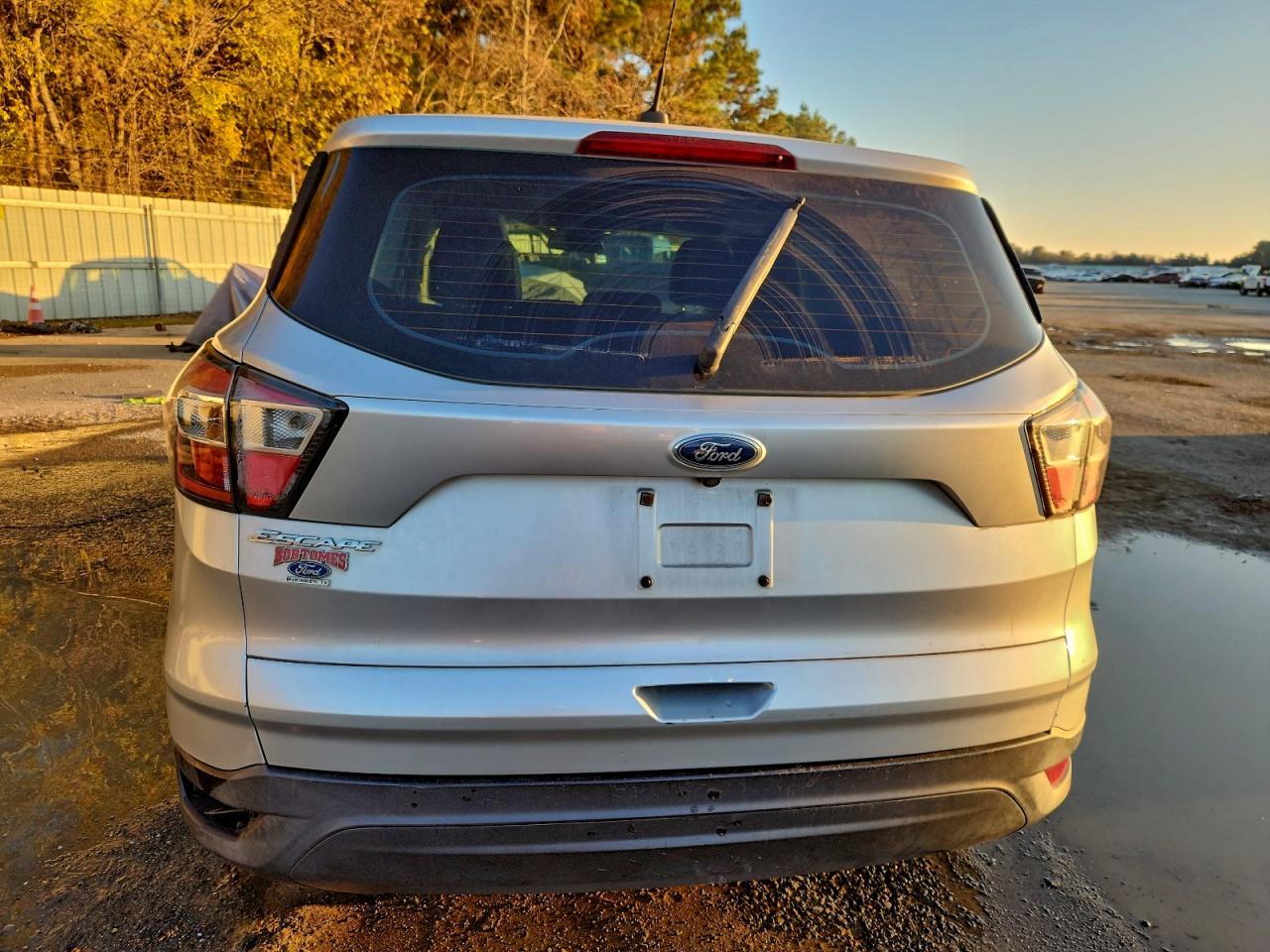 2017 FORD ESCAPE S photo 11