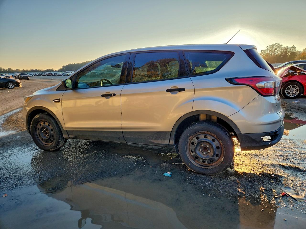 2017 FORD ESCAPE S photo 3