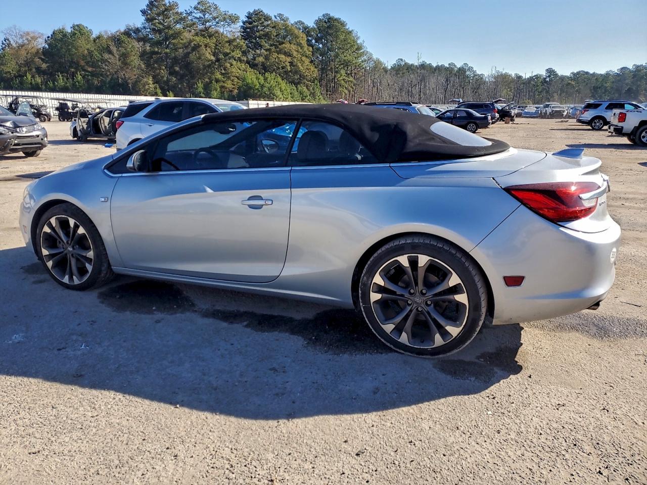 2017 BUICK CASCADA PREMIUM photo 2