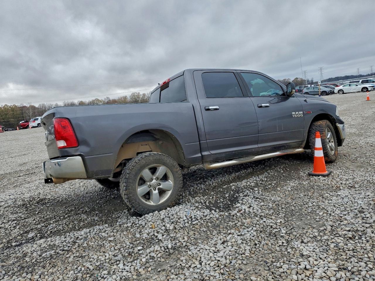 2018 RAM 1500 photo 3