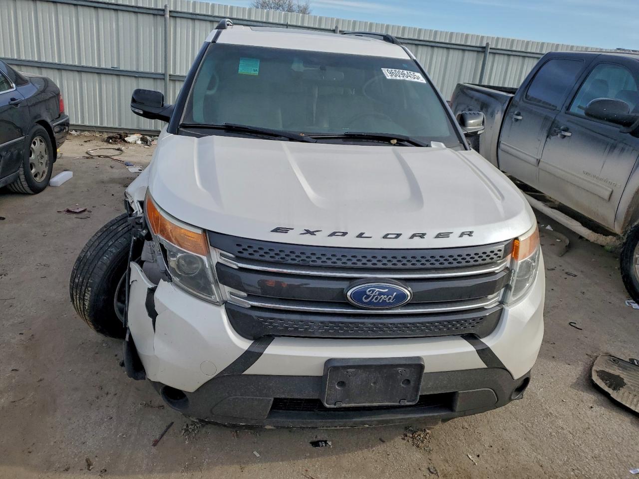 2013 FORD EXPLORER XLT photo 5