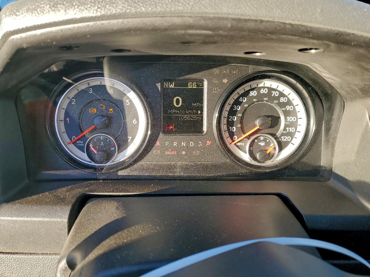 2017 RAM 1500 ST photo 17