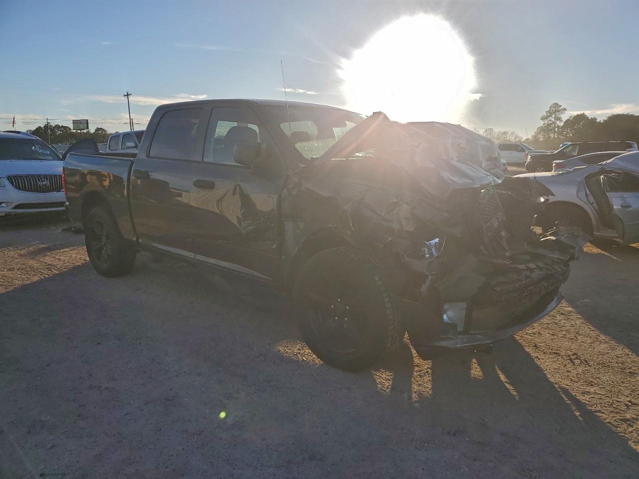 2017 RAM 1500 ST photo 7