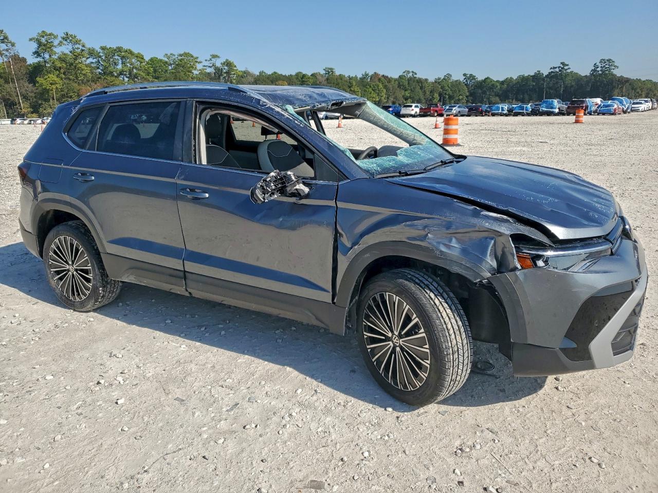 2025 VOLKSWAGEN TAOS SE photo 10