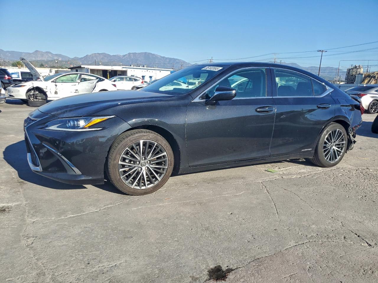 2022 LEXUS ES