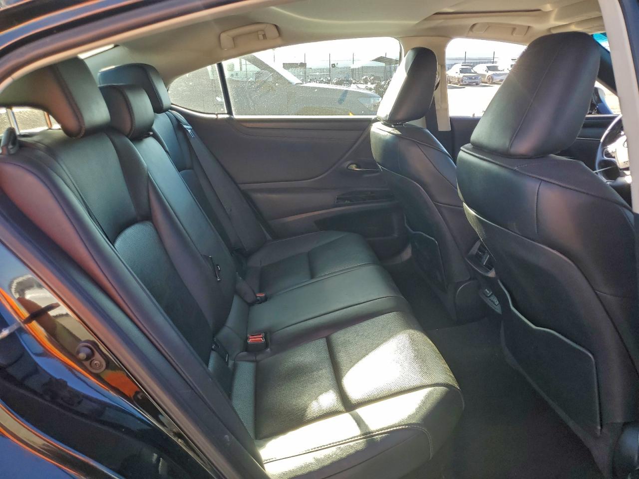2022 LEXUS ES 300H BASE photo 10