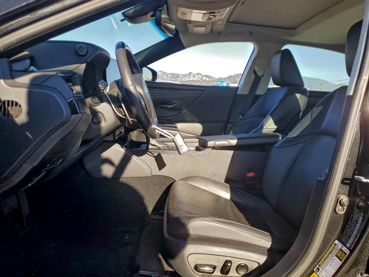 2022 LEXUS ES 300H BASE photo 7