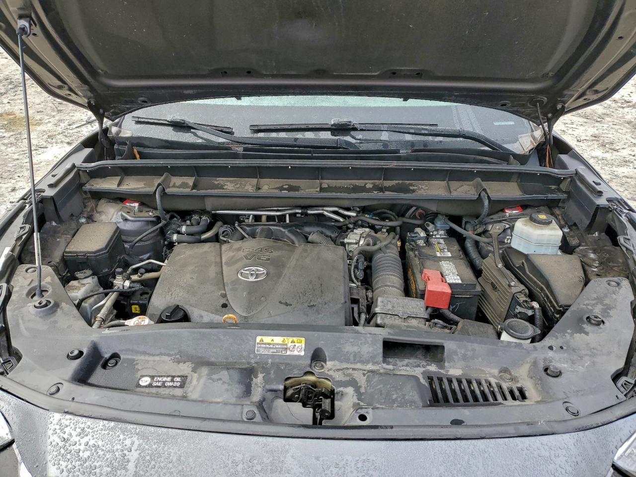 2021 TOYOTA HIGHLANDER XLE photo 12