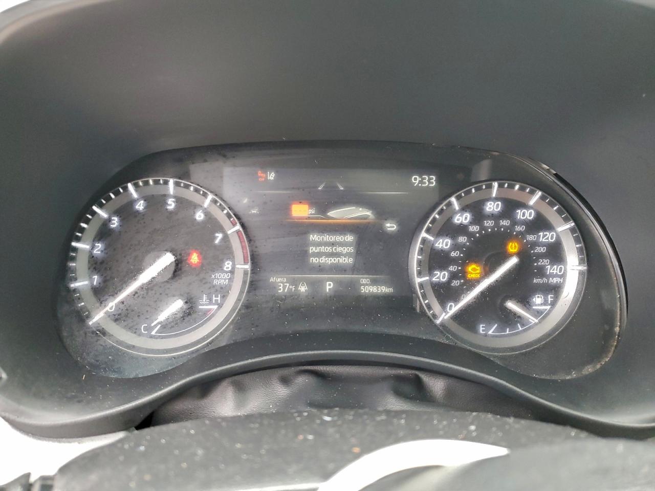2021 TOYOTA HIGHLANDER XLE photo 9