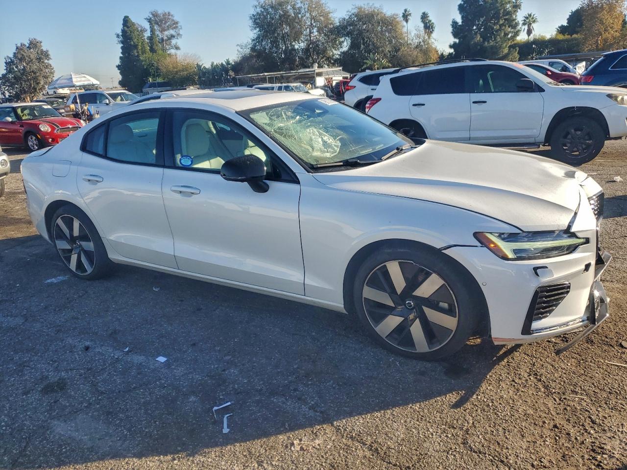 2024 VOLVO S60 PLUS photo 4