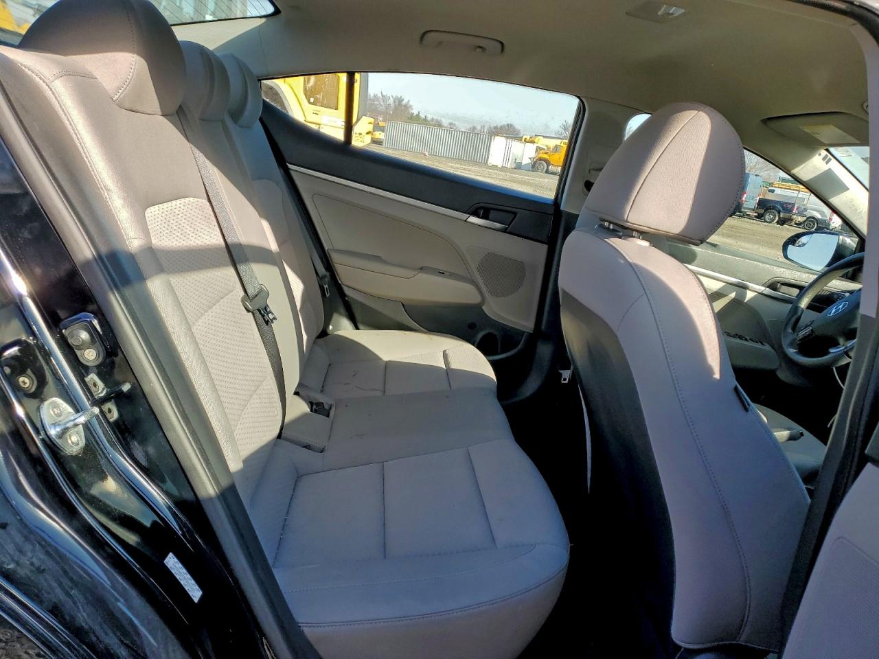 2019 HYUNDAI ELANTRA SE photo 19