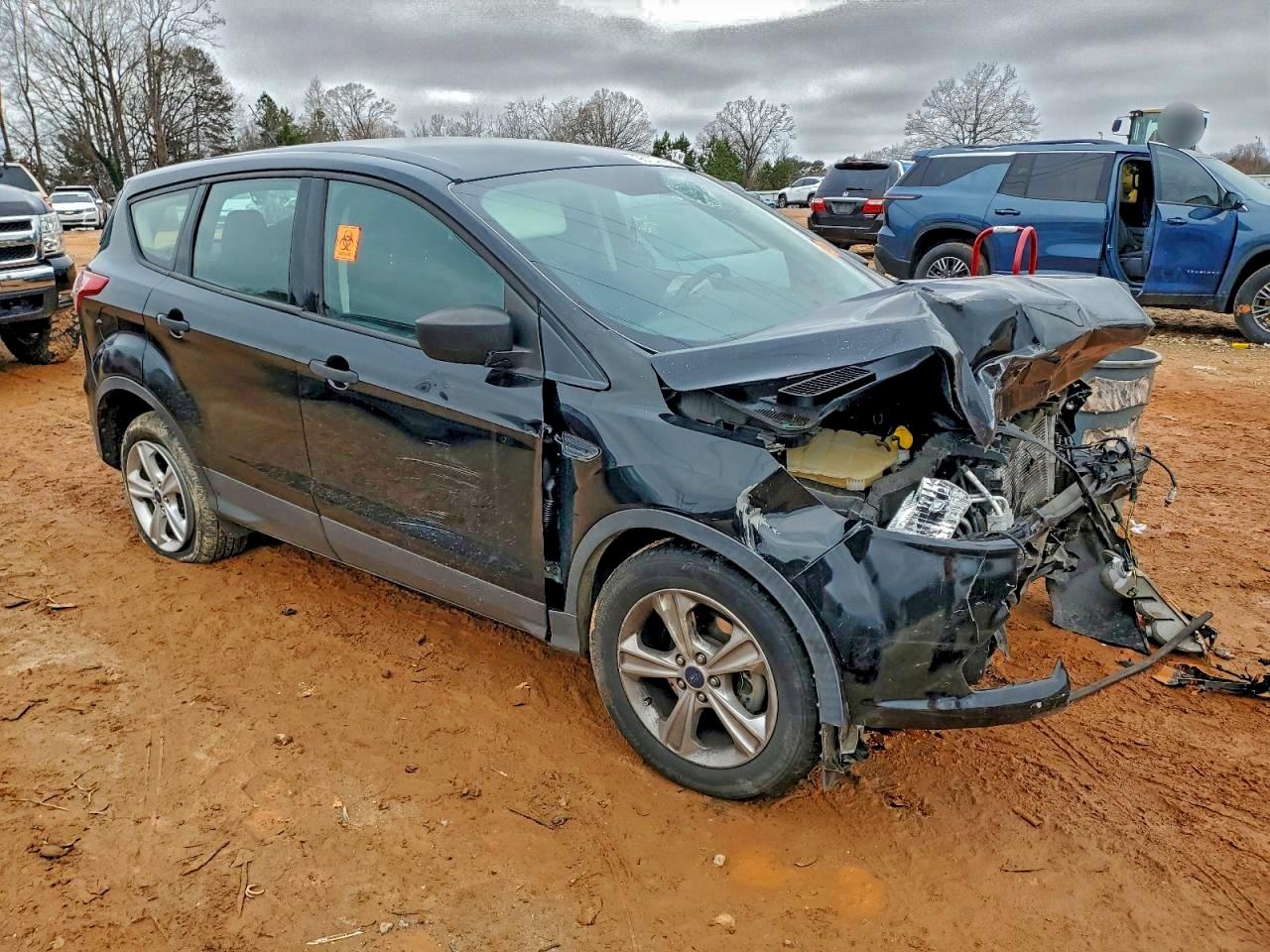 2016 FORD ESCAPE S photo 4
