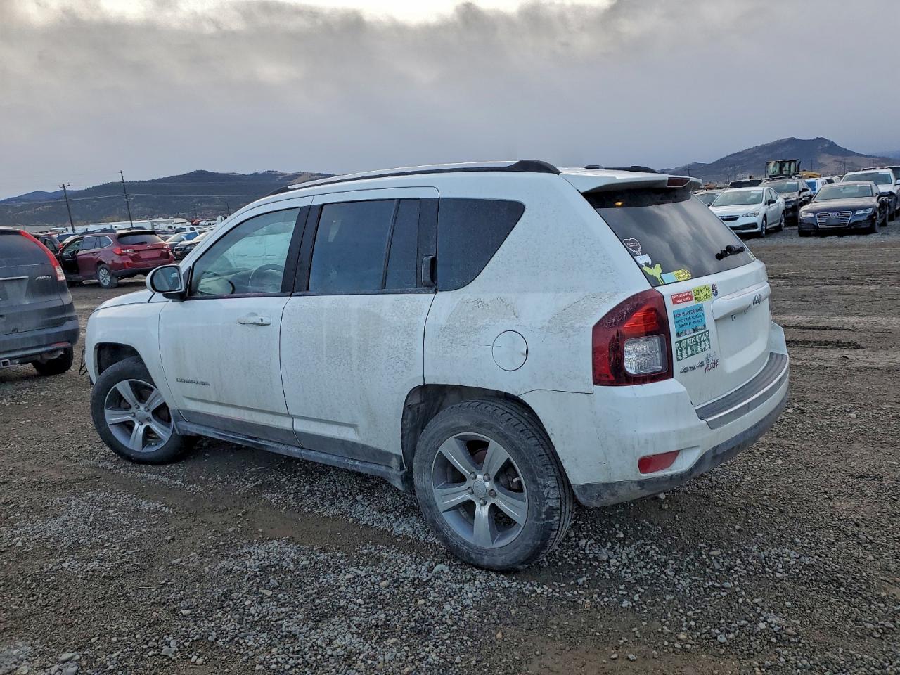 2016 JEEP COMPASS LATITUDE photo 3