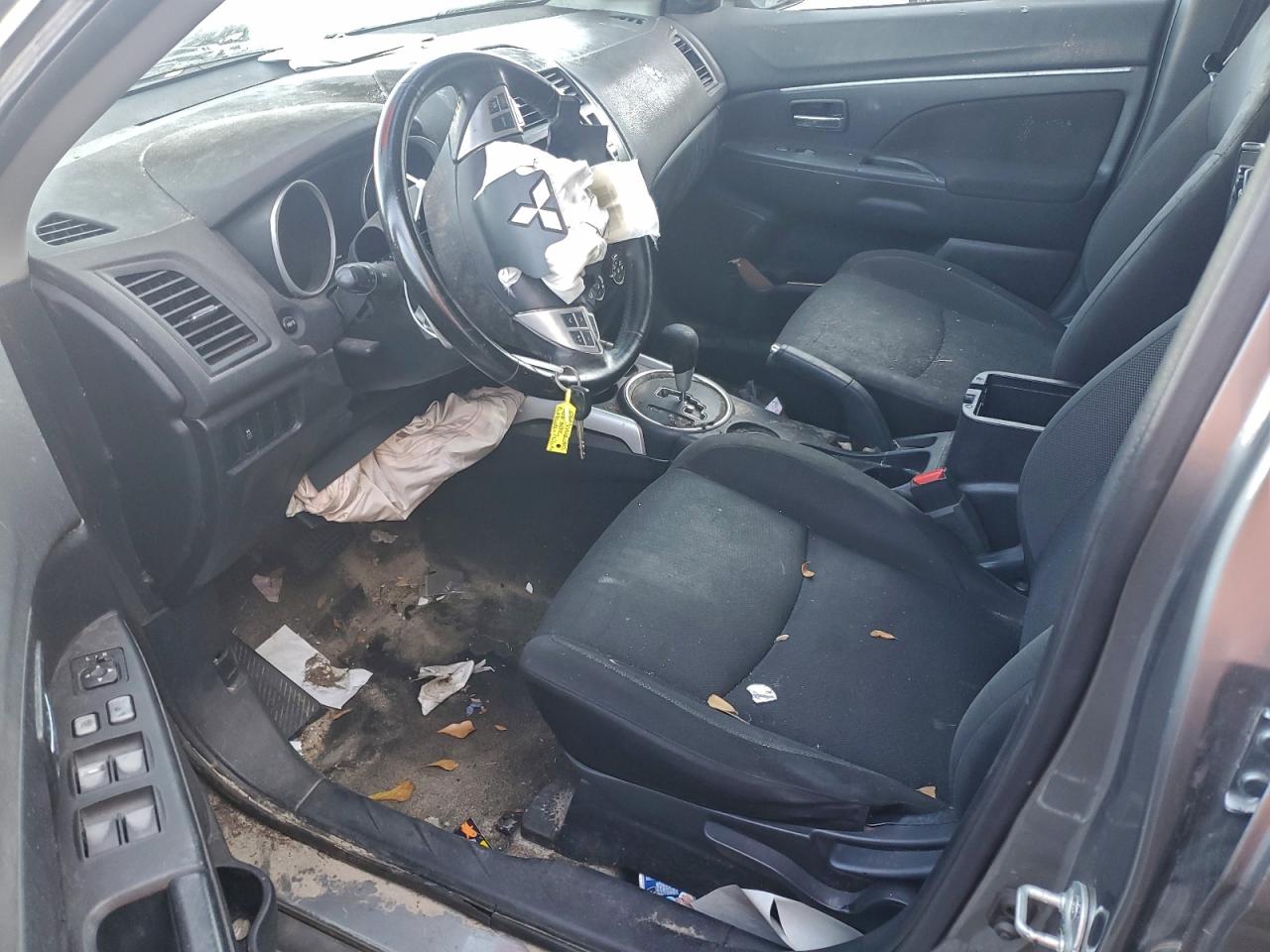 2011 MITSUBISHI OUTLANDER SPORT ES photo 19