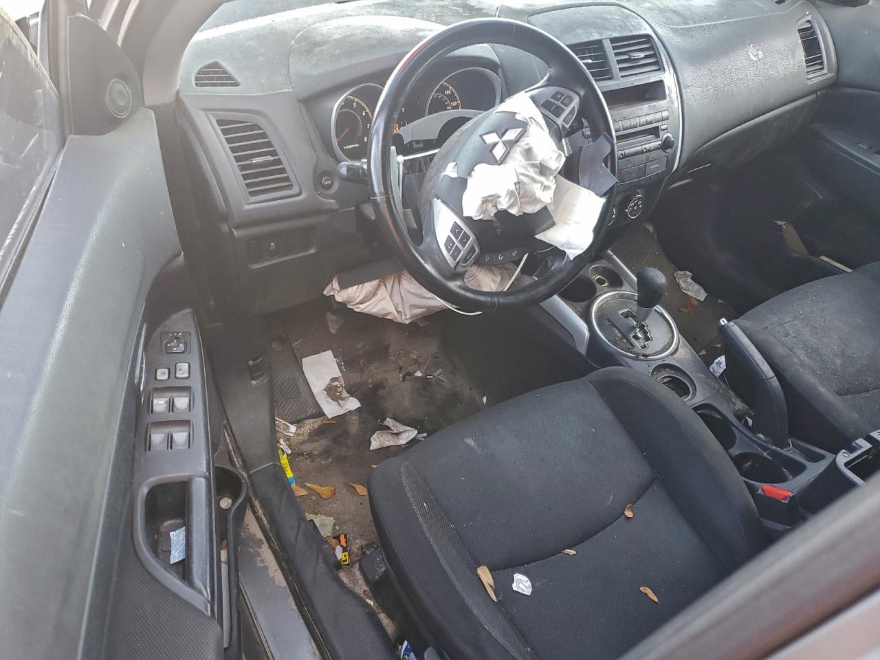2011 MITSUBISHI OUTLANDER SPORT ES photo 22