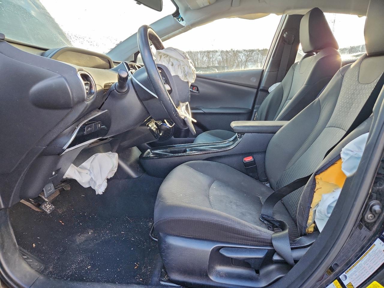 2016 TOYOTA PRIUS photo 7