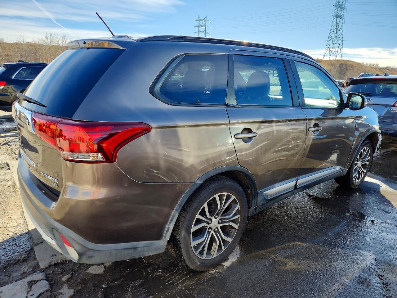 2016 MITSUBISHI OUTLANDER SE photo 7