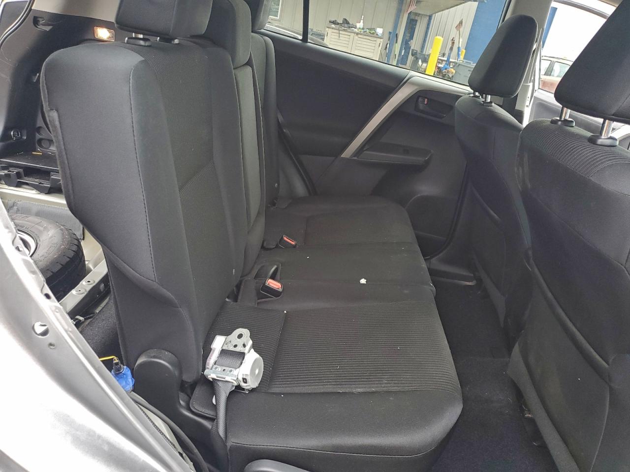 2016 TOYOTA RAV4 LE photo 11