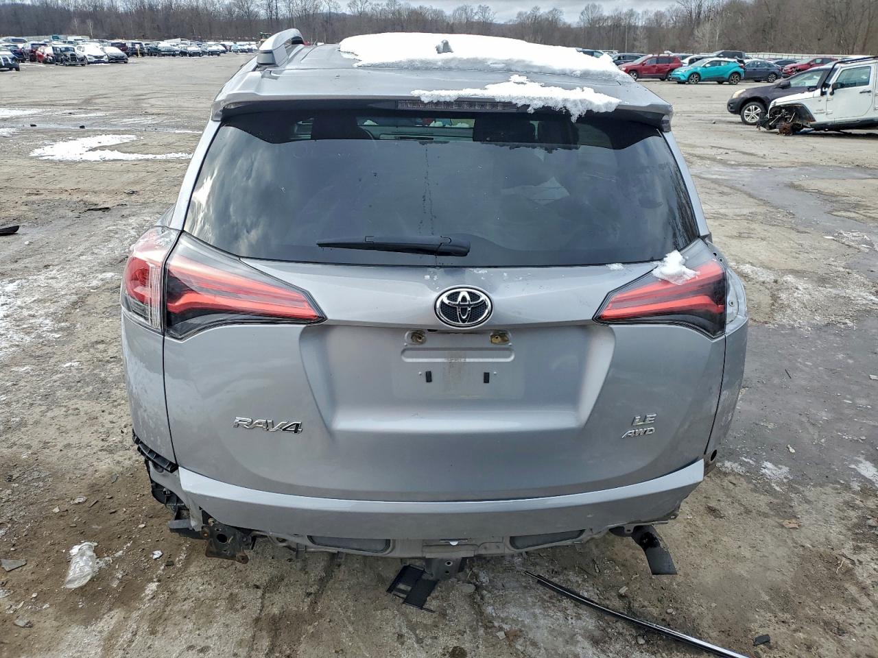 2016 TOYOTA RAV4 LE photo 6